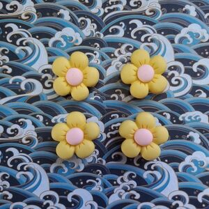 Yellow And Pink Flower Jibbits